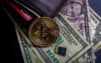 没钱想炒币？别信高收益，低资金参与加密货币的理性提醒
