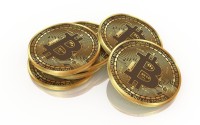 比特币赚钱第一人，1万比特币换2个披萨，他成了加密世界的首个财富传奇