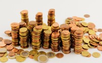 Pig币能否登陆三大交易所？ memecoin的流量狂欢与上市门槛