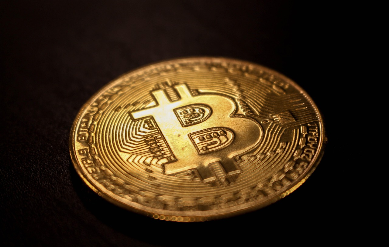 风险提示,远离虚拟货币交易平台 切勿下载非法交易应用 风险提示,远离虚拟货币交易平台 切勿下载非法交易应用